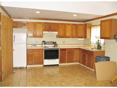 Kitchen. Large Eat-In-Kitchen