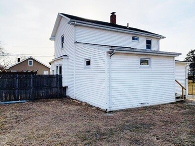 107 Ocean View Ave, Swansea, MA 02777 - photo 3