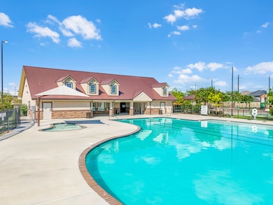 4507 Whisperwood Dr, Rosenberg, TX 77471 - photo 4