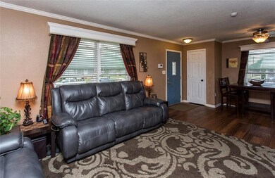 2417 E Walnut St, Des Moines, IA 50317 - photo 6