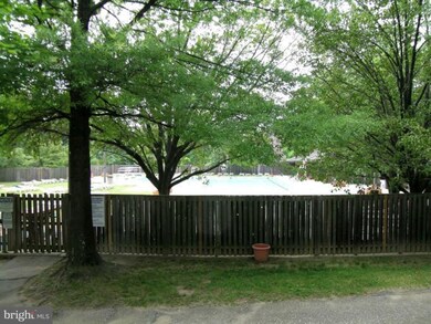 2305 Bayleaf Ct, Baltimore, MD 21209 - photo 6