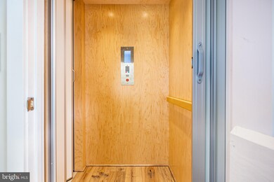 3733 Glenmoor Reserve Ln, Chevy Chase, MD 20815 - photo 4