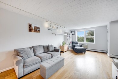 510 Midland Ave unit 3L, Yonkers, NY 10704 - photo 5