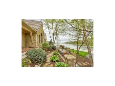 Front courtyard!