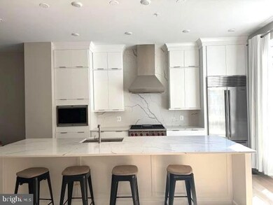 1879 Easterly Rd, Reston, VA 20190 - photo 5