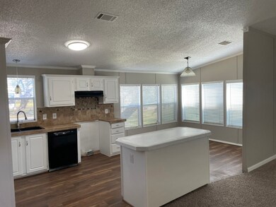 124 Country Oaks St unit Lot 50, Brazoria, TX 77422 - photo 6