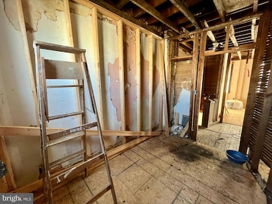 2534 W Franklin St, Baltimore, MD 21223 - photo 6