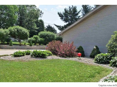 106 Leland Lake Dr, Jacksonville, IL 62650 - photo 4