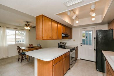 2202_S_Shannon_Dr_AZ-9[1]