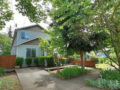 5038 N Vanderbilt St, Portland, OR 97203 - photo 5