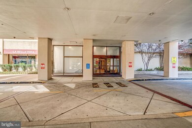 4515 Willard Ave, Chevy Chase, MD 20815 - photo 7