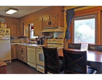 27 Severance St, Greenfield, MA 01301 - photo 4