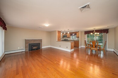 24 Darling St, Warwick, RI 02886 - photo 4