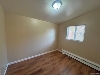 unlisted-address, Massapequa, NY 11758 - photo 6