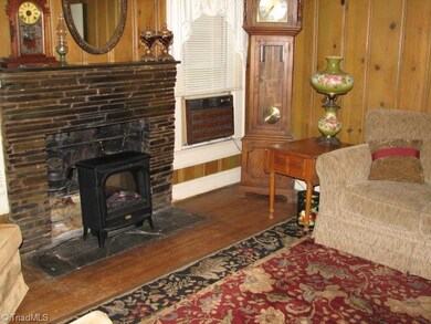 1948 Mack Rd, Asheboro, NC 27205 - photo 4