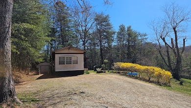 123 Frontier Ln, Franklin, NC 28734 - photo 6