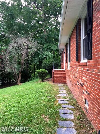 704 Barkley Dr, Fredericksburg, VA 22407 - photo 3