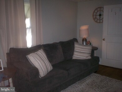 25 Vernon St, Keyser, WV 26726 - photo 3