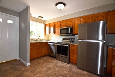 58 Shelburne Rd, MerriMacK, NH 03054 - photo 4