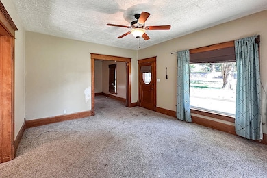 304 Country St, Walnut, IA 51577 - photo 4