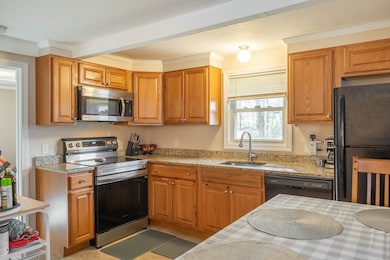 102 Worcester Rd, Charlton, MA 01507 - photo 3