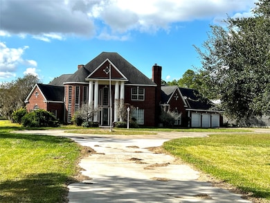 1616 Milian Cir, Sweeny, TX 77480 - photo 2