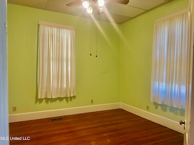 605 Virginia Ave, McComb, MS 39648 - photo 4