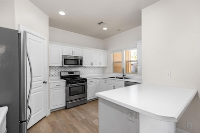 004_07-511_s_600_e-7_293