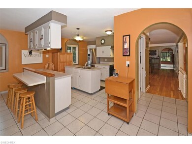 Arched entry to Dining Rm & Great Rm