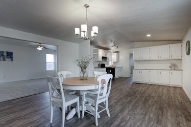 622 W Verde Ln-14