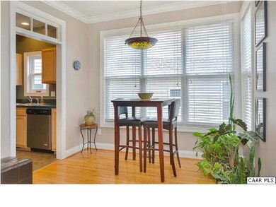 Eating nook right off of kitchen.