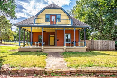 421 E Logan Ave, Guthrie, OK 73044 - photo 2