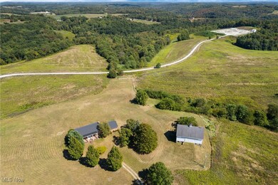 4240 Apollo Rd SE unit 3, Amsterdam, OH 43903 - photo 3