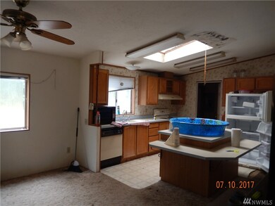 22212 190th St E, Orting, WA 98360 - photo 3