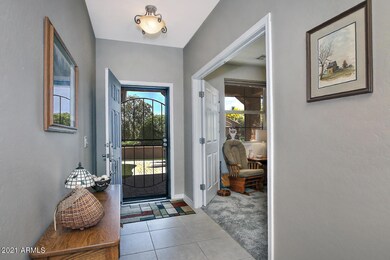 6523 W Mockingbird Way-large-006-008-Ent
