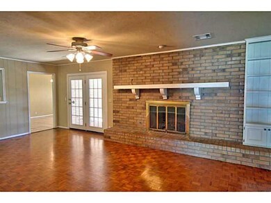 12204 Camelot Dr, Oklahoma City, OK 73120 - photo 7