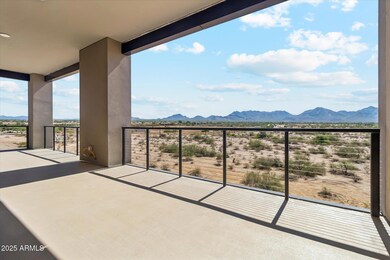 570 sq ft patio