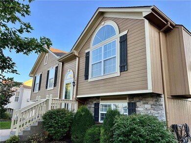 1016 Country Ln, Raymore, MO 64083 - photo 3