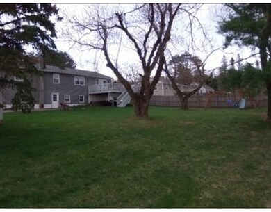 105 Pleasant St, Spencer, MA 01562 - photo 4