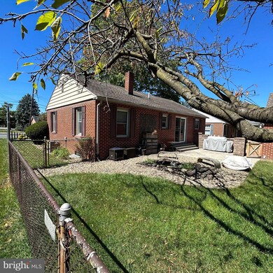 661 Guilford Ave, Chambersburg, PA 17201 - photo 5