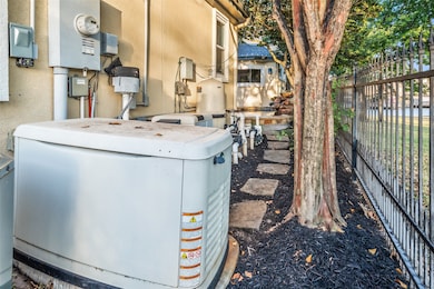 142 Creekwood E, Montgomery, TX 77356 - photo 4