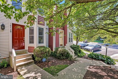 1672 Oaktree Ct, Reston, VA 20194 - photo 3