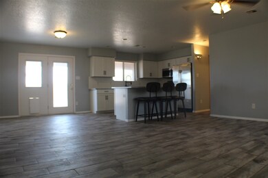 10410 E 36th Place, Yuma, AZ 85365 - photo 5