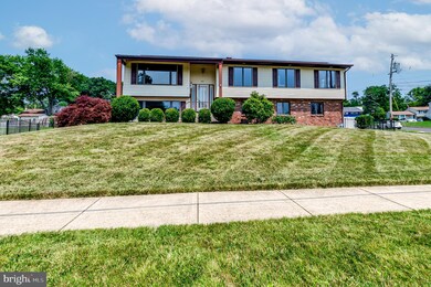 130 Lions Dr, Morrisville, PA 19067 - photo 4