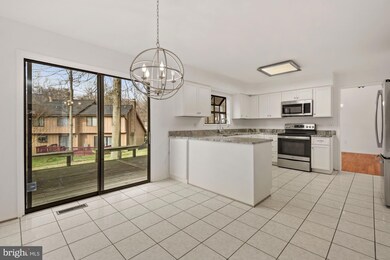 2603 Oakenshield Dr, Potomac, MD 20854 - photo 7