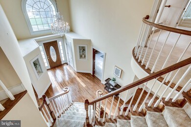 6215 Point Cir, Centreville, VA 20120 - photo 2