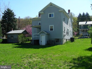 28 S Laurel Ave, Berkeley Springs, WV 25411 - photo 3
