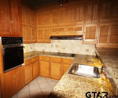 324 E Amherst Dr, Tyler, TX 75701 - photo 7