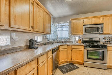 733 Teichelkamp Dr, El Paso, TX 79928 - photo 5