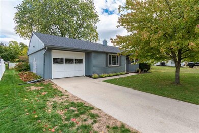 104 Eckhart Ave, Auburn, IN 46706 - photo 2